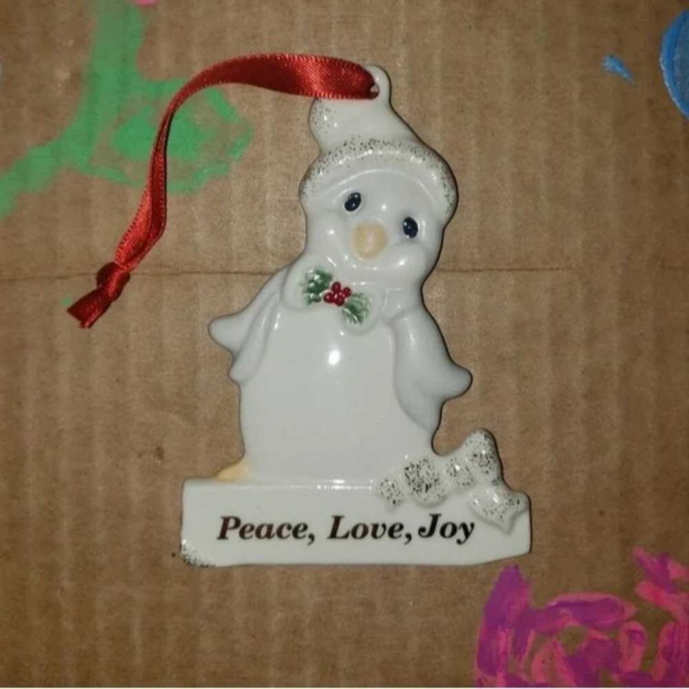LENOX MERRILY YOURS PEACE, LOVE, JOY PENGUIN CHRISTMAS ORNAMENT